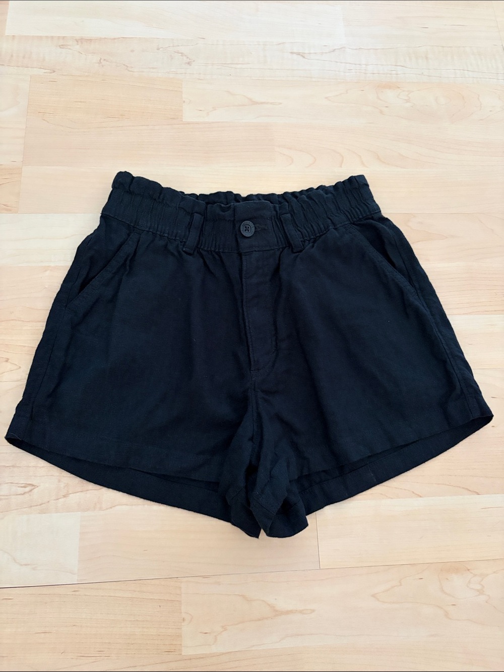 Hollister Black Ultra High-Rise Soft Shorts XS Linen Blend
